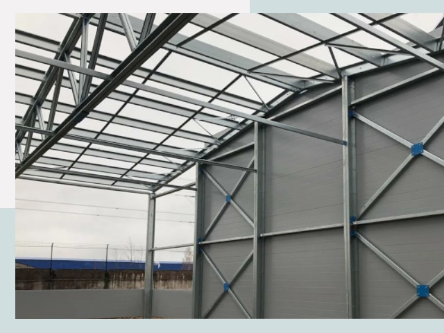 Каркасные ангары от СтальСтрой-Лсс по цене от 625 руб.